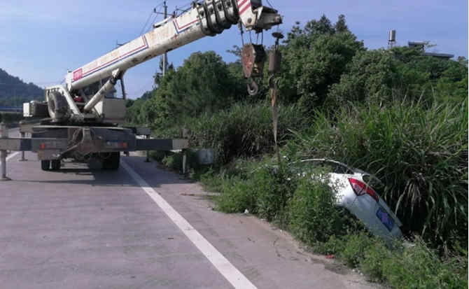 紫云重载吊车救援 紫云重载吊车救援